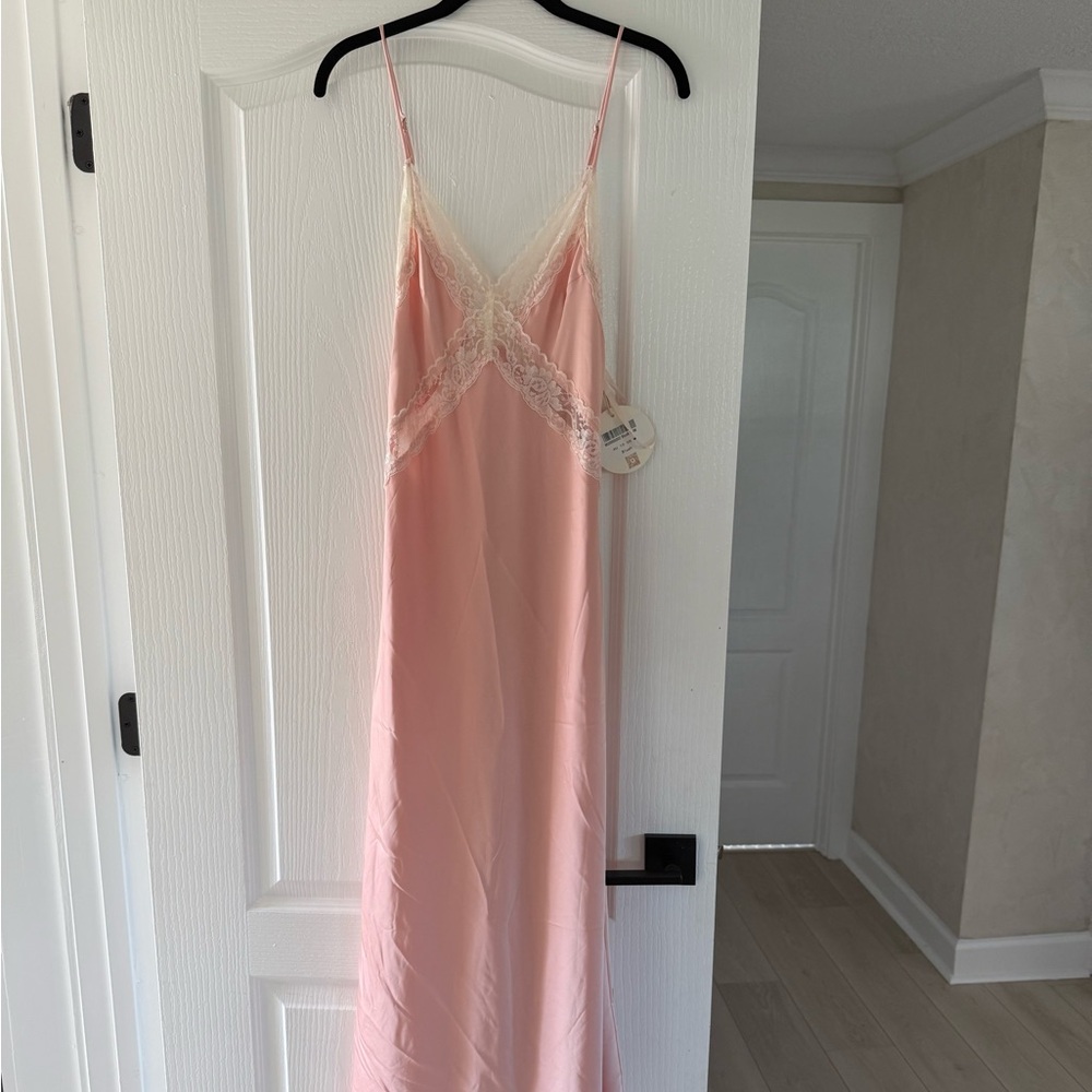 ✨NWT✨ Maxi Lace Dress
